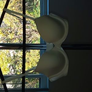 NWOT Auden 'The Icon' white bra